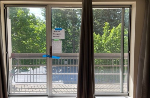 Warren Condo | Ski-In/Ski-Out Second-Floor Condo w/Free WiFi, Mountain Views, & a Shared Pool