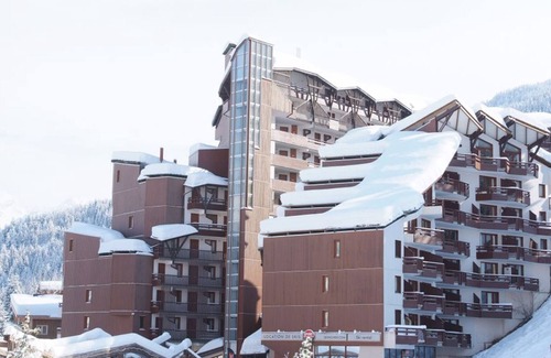 La Perriere Apartment | Ski-in/Ski-Out T3 Apartment, Heart of Courchevel, Balcony, Parking, Sleeps 6