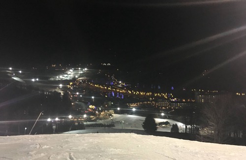 Seven Springs Condo | Ski-In/Ski-Out to Boomerang Trail,Corkscrew,Avalanche, Goosebumps at 7 Springs