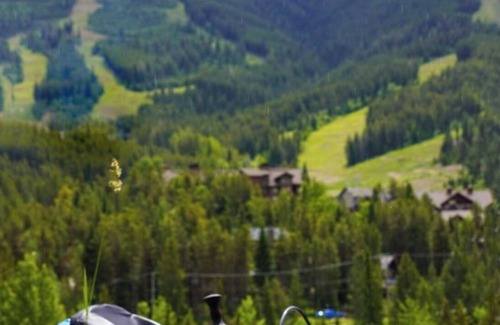East Kootenay Cabin | Ski In, Ski Out To Bunny Hill.
