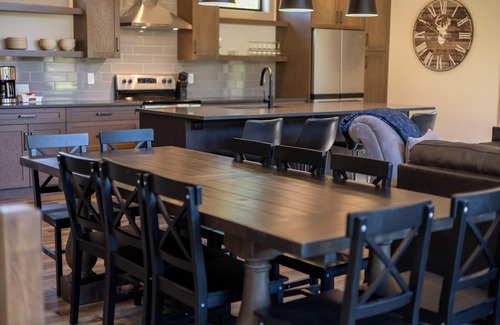 East Kootenay House | Ski In to your Private Hot Tub. Foosball