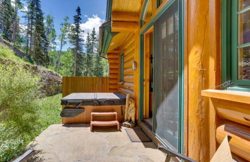 Mountain Village Apartment | Ski-InandSki-Out Mountain Village Condo with Hot Tub!