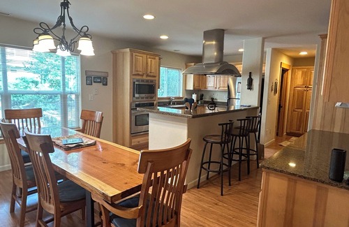 Truckee House | Ski Lease 3-bedroom townhome in Truckee