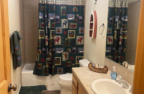 Truckee House | Ski Lease 3-bedroom townhome in Truckee