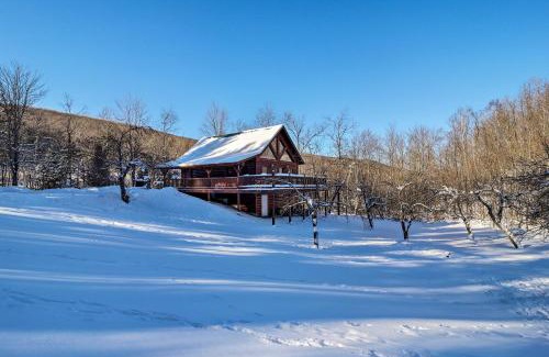 Starksboro House | Ski Lodge Mtn Retreat with Fire Pit, Deck and Views!