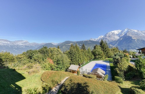 Le Bettex Apartment | Ski nest - Pool - Mont Blanc view