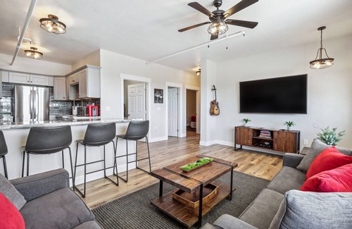 Virginia City Apartment | Ski & Relax: Mtn-View Apt w/Deck in Virginia City