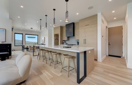 Park City House | Ski Retreat at Canyons Village, sleeps 12