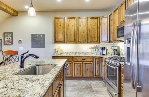 Keystone House | Ski Shuttle & Community Perks: Keystone Townhome