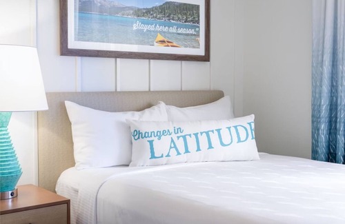 South Lake Tahoe Hotel | Ski, Soak & Sip Cocktails: Experience Diverse Pleasures in One Spot
