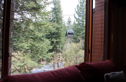Truckee Condo | Ski Trail Condo in Northstar