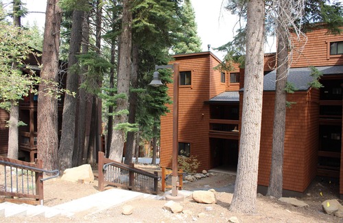Truckee Condo | Ski Trail Condo in Northstar