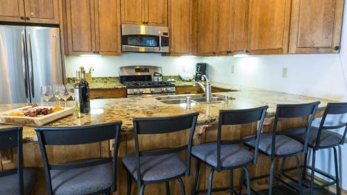 Truckee Hotel | Ski Trails 4058