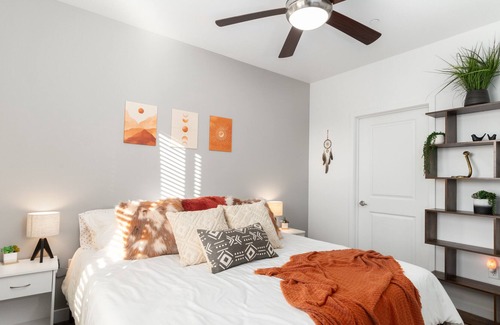 Draper Apartment | Ski, Work, Relax, Enjoy - Luxury Living!