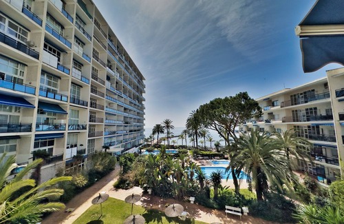 Marbella Seafront Promenade Apartment | Skol 335 - Fantastic South-Facing Beachfront Apartment