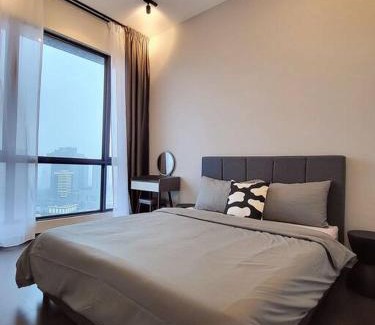 Central District Apartment | SKS Pavilion Ultimate Skyline w Bathtub 3 BR, 6 Pax