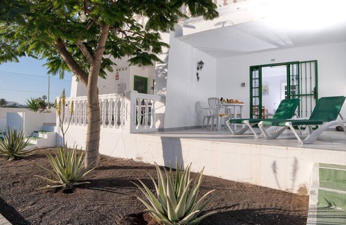 Los Mojones Ski Chalet | Sky and Sea Loma Verde, pool, big terrace with sea view