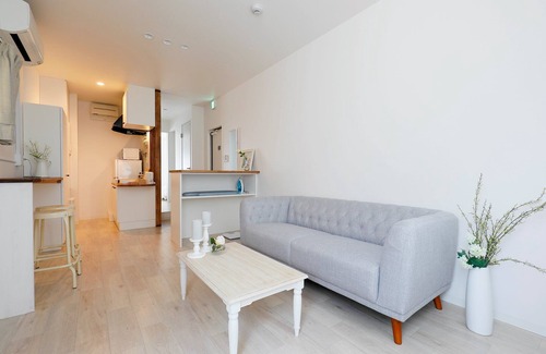 Kita Apartment | Sky Building 5 minutes 1LDK 35 Large Designer/Osaka Ōsaka