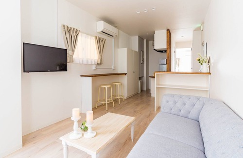 Kita Apartment | Sky Building 5 minutes 1LDK 35 Large Designer/Osaka Ōsaka