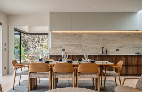 Britannia Heights House | Sky High Retreat Nelson