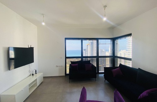 Bat Yam Apartment | SKY LUX! Apartment front beach (MAX 16 people)
