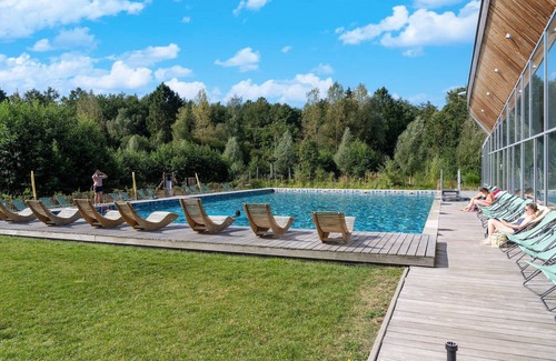 Antoing Villa | Sky Pad: Lakeside Retreat