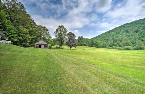 Salem House | 'Sky Parlor Farm' on 480 Acres w/Fire Pit!