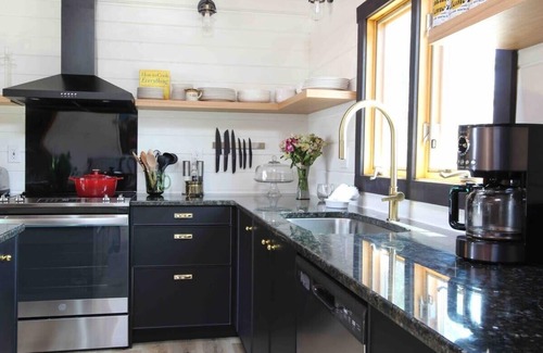 Albrightsville Ski Chalet | Sky Pine Lodge - Chalet Atop the World