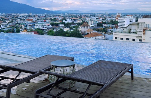 Chang Khlan Apartment | Sky pool Rooftop gym City center Jerry Living