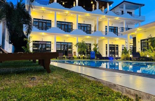 Pottuvil Division 2 Hotel | SKY SEA-Arugambay