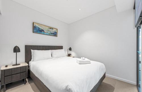 Brisbane Central Business District Apartment | Sky Tower hosted by AAB
