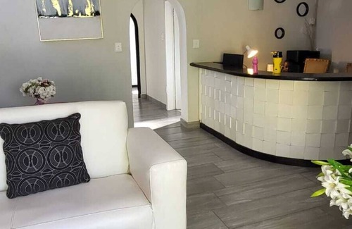 Randpark Ridge House | SKY VIEW GUEST HOUSE RANDPARK IDGE