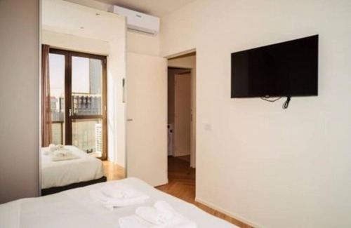 Centro Direzionale Apartment | Sky View -New Door- Apartment 7 with Terrace