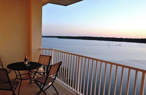 St. Petersburg - Clearwater Condo | Sky view of sunsets and TAMPA BAY !
