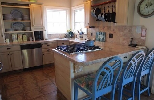 Bordeaux Mountain Villa | Skyflower~ Great Reviews, World Famous Amazing 50 mile views, private, hot tub!