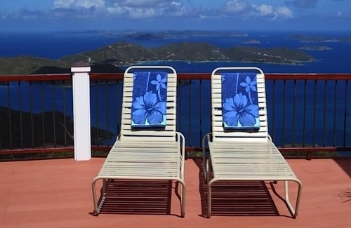 Bordeaux Mountain Villa | Skyflower~ Great Reviews, World Famous Amazing 50 mile views, private, hot tub!