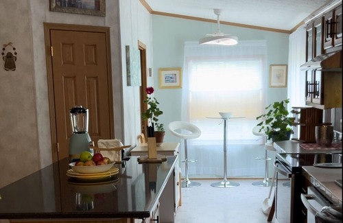 Bloomington House | SkyGazers Delight. One of the Safest areas in Bloomington. Super easy access!