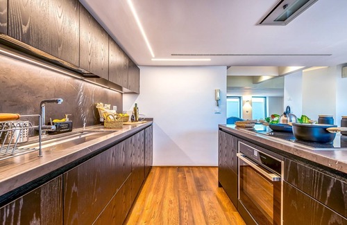 Vatican Villa | Skylife Apartment Blush
