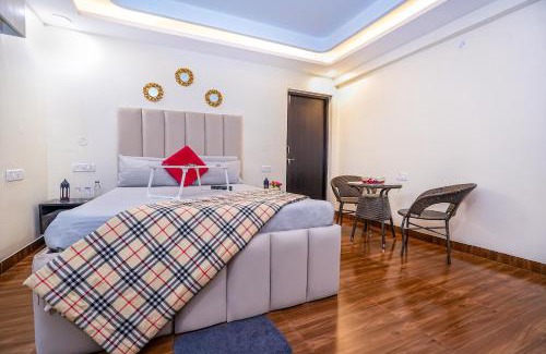 Candolim Apartment | Skylight BnB F203 - 2BHK with pool near Candolim beach