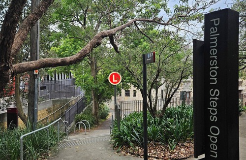 Glebe House | Skyline 6Beds House with Panoramic Lankmark City Views steps away CBD &LightRail