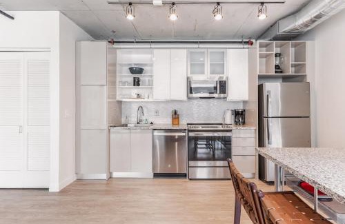 Gateway District Apartment | Skyline 776 - 2BR 1BR & Studio Units with Parking