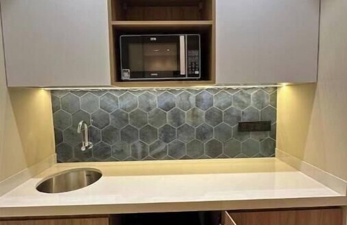 Khar Apartment | Skyline A : A Cozy Studio Apartment