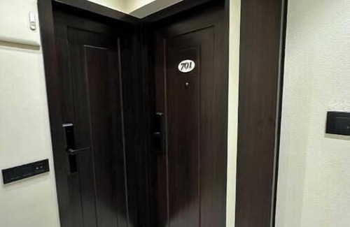 Khar Apartment | Skyline A : A Cozy Studio Apartment