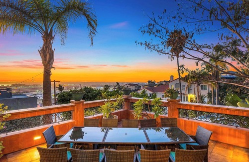 Park West House | Skyline & Bay Views Spanish Villa: Pool + Hot Tub!