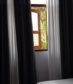 Waskaduwa Hotel | Skyline & bitcoin coffee lodge