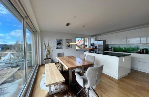 Ueberlingen Apartment | Skyline