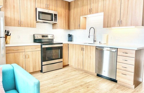 East Village Apartment | Skyline Flat Facing Downtown San Diego