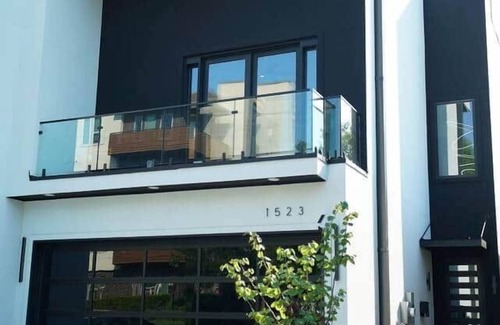 Oak Cliff Villa | Skyline Gem Penthouse Loft Dallas