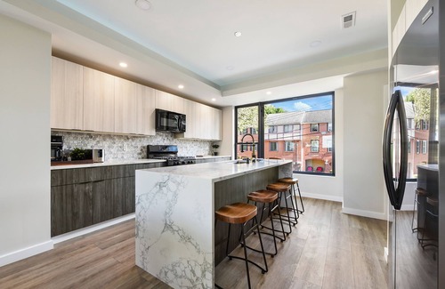 Pittsburgh House | Skyline Haven:5BR/3.5BA + Garage Parking + Rooftop