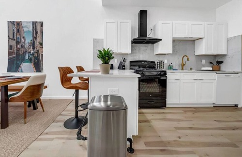 Front Park Apartment | Skyline Loft: Downtown Buffalo